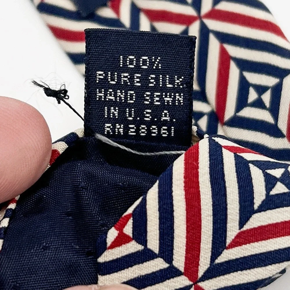 VTG Burberry of London Tie Mens 100% Silk Hand Sewn Made in USA Luxury